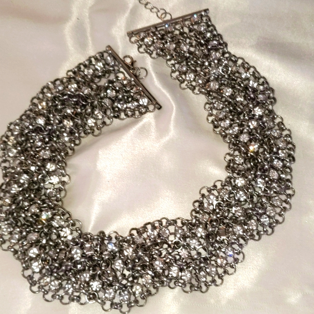 Super sexy choker 😍